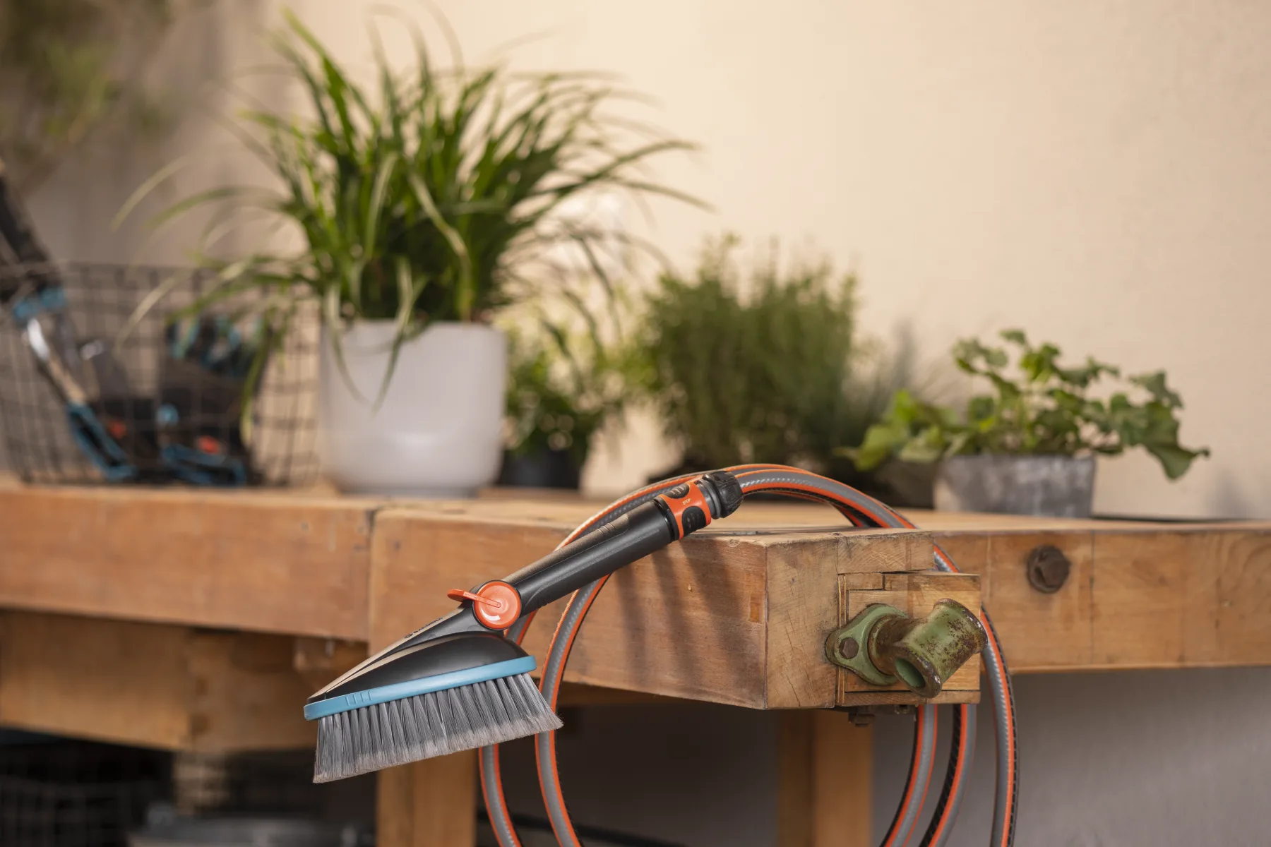 Cleansystem ruční kartáč M měkký, s přípojkou na hadici