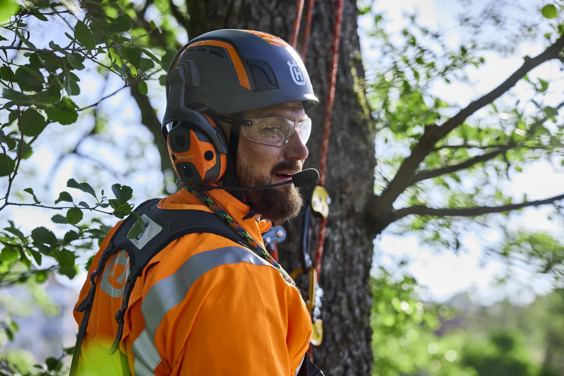 Chrániče sluchu Husqvarna X-COM Active, pro přilbu