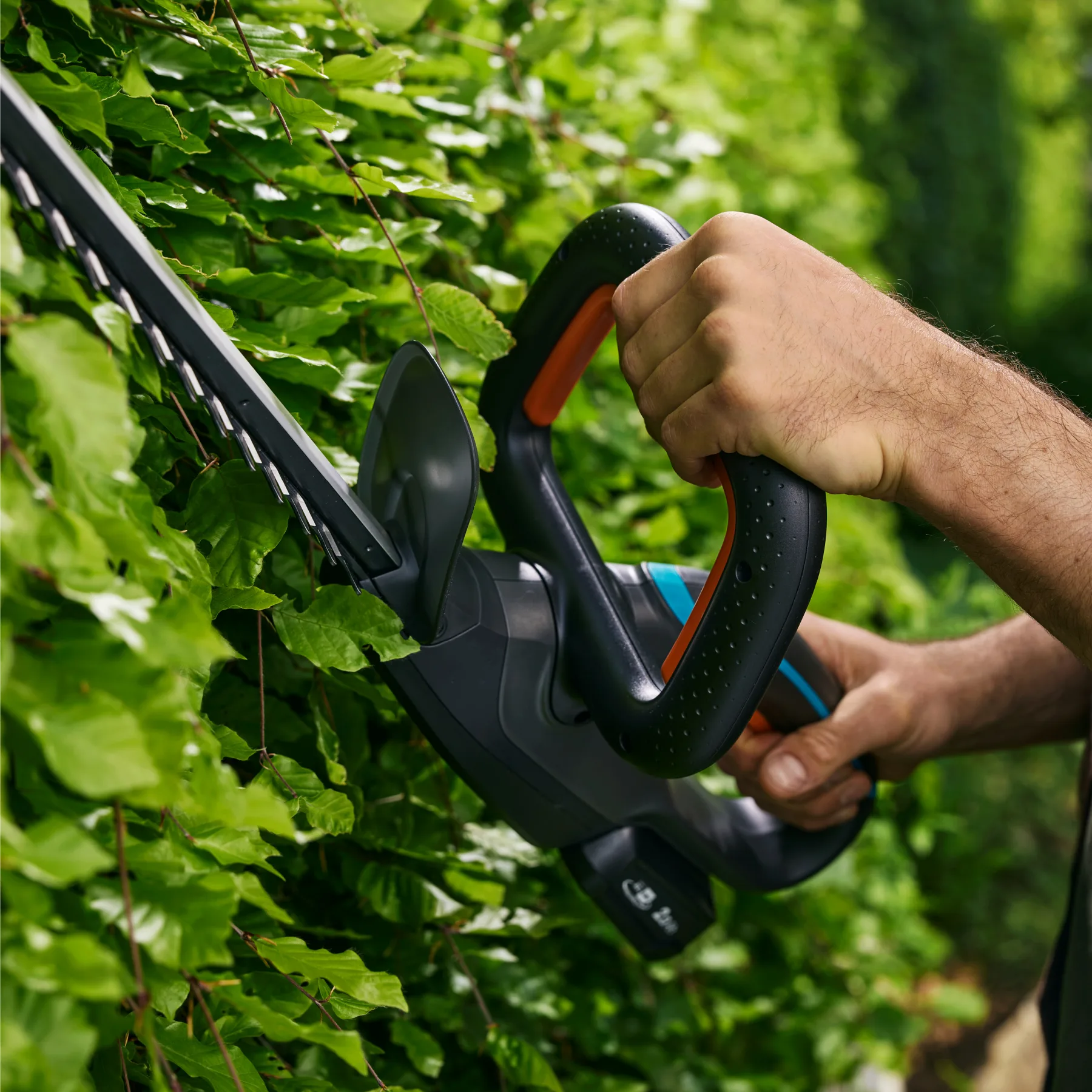 Akumulátorové nůžky na živý plot EasyCut 45/18V P4A solo