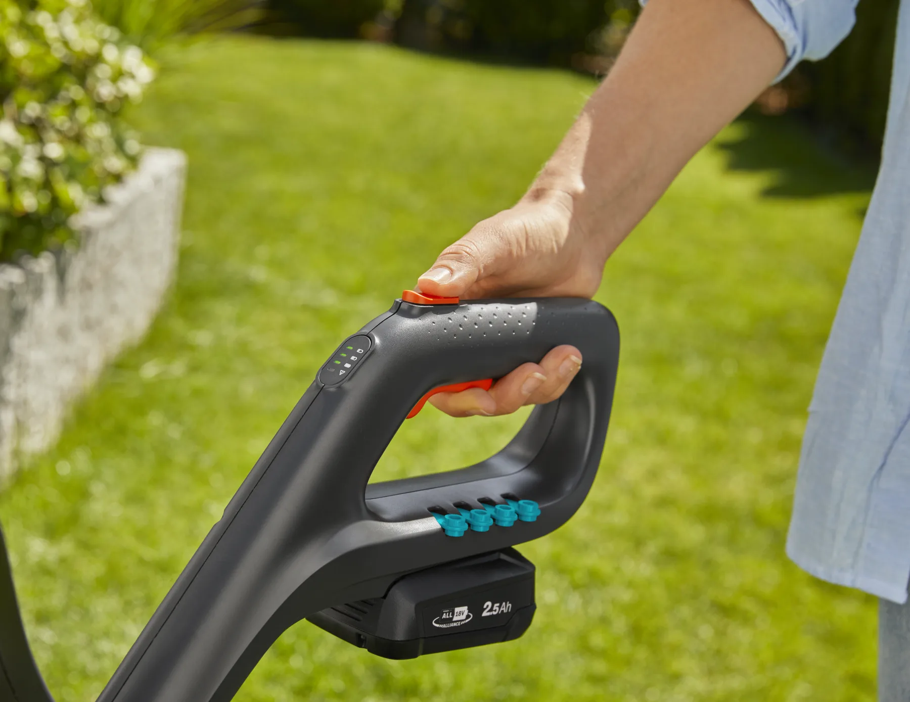 Akumulátorový vyžínač ComfortCut 23/18V P4A solo
