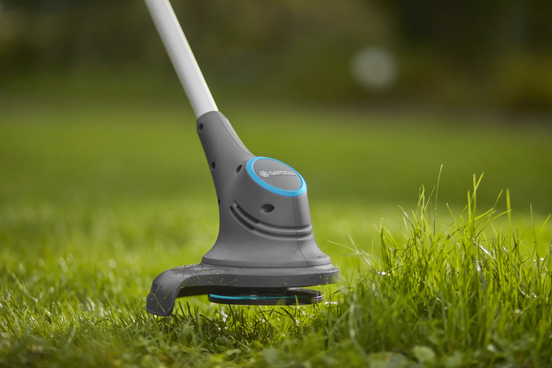 Akumulátorový trimmer SmallCut 23/18V - bez akumulátoru