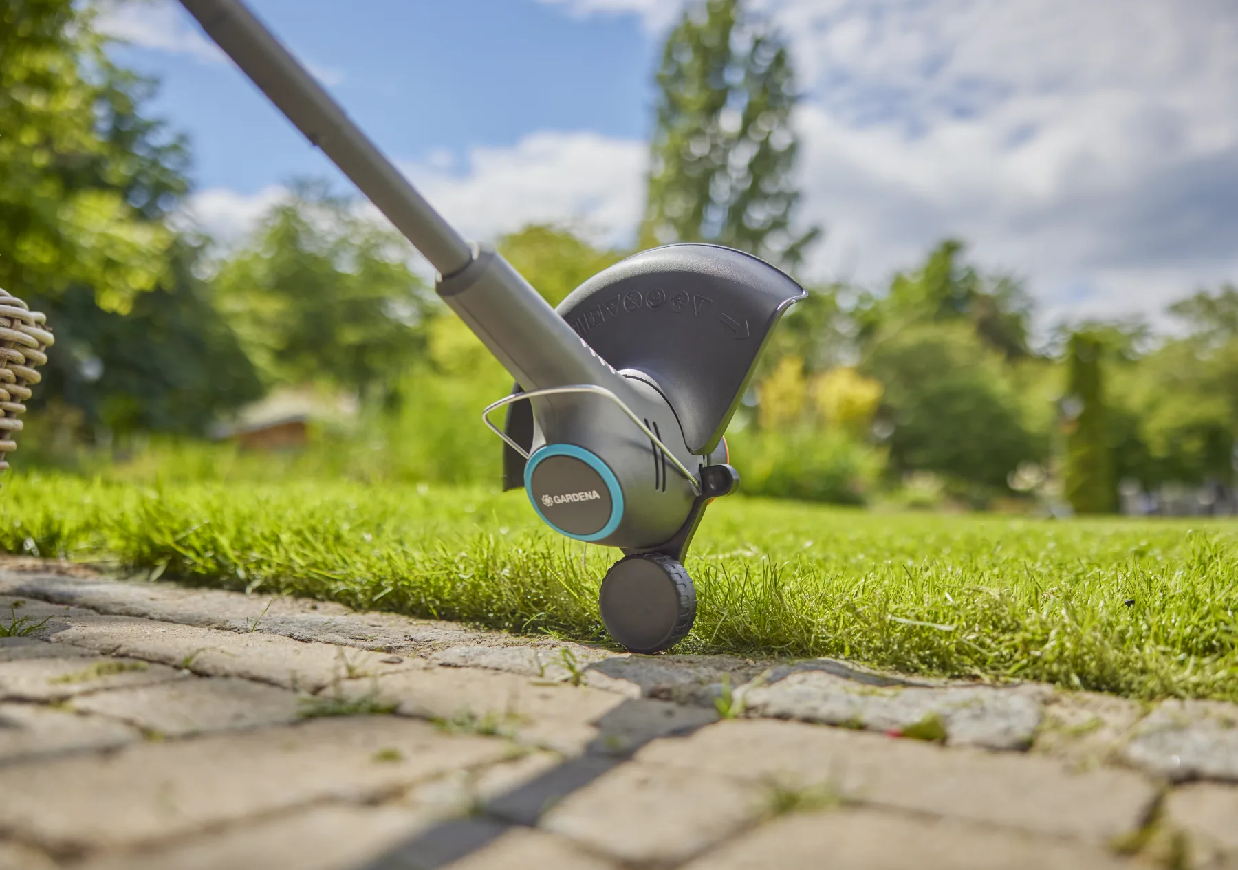 Akumulátorový vyžínač EasyTrim 25/18V P4A solo