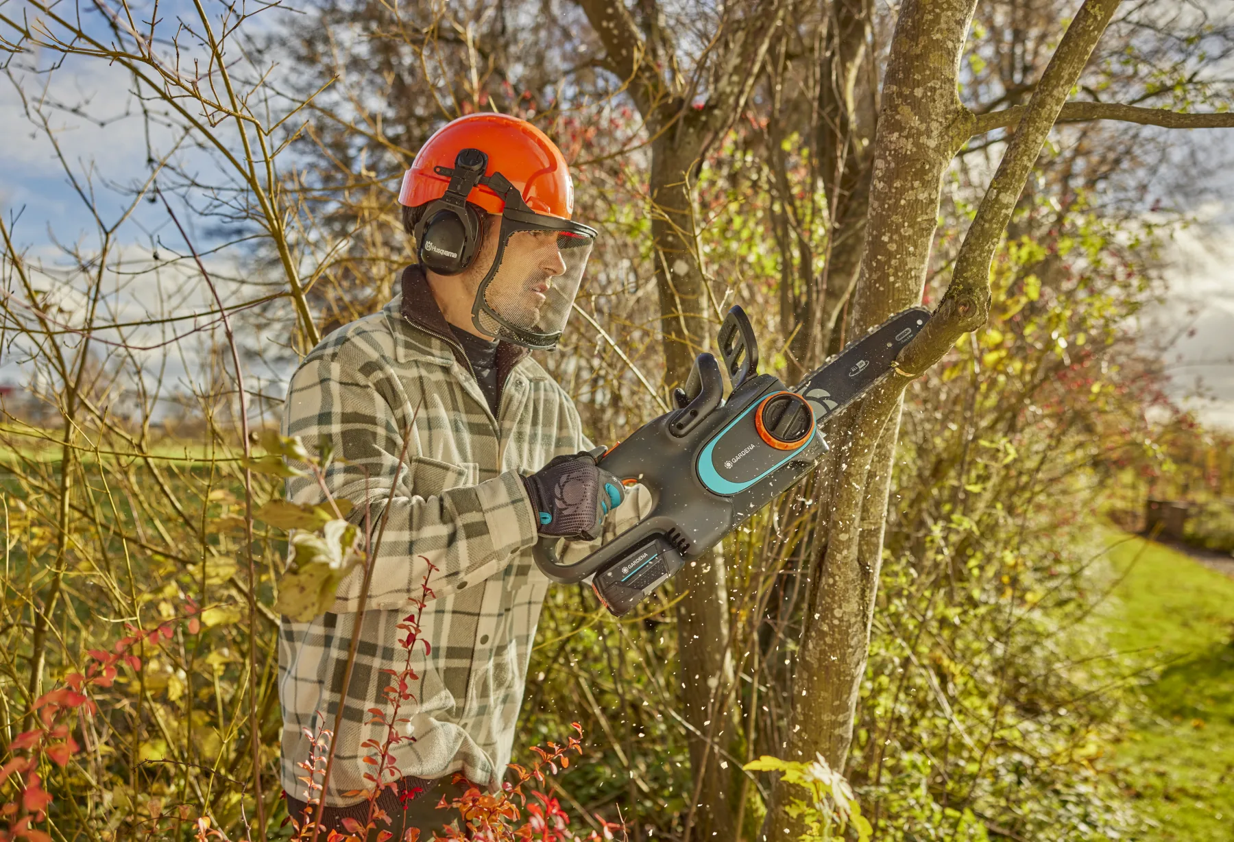 Akumulátorová řetězová pila PowerSaw 250/18V P4A set